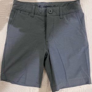 Boy’s johnnie-O shorts size 8, blue, like new